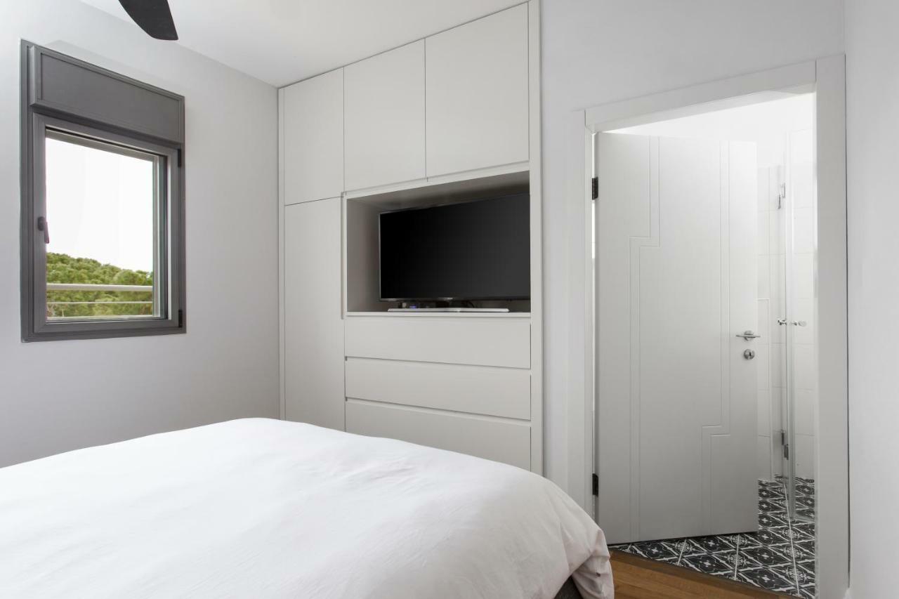 Colorful Bnb Apartment ไฮฟา ภายนอก รูปภาพ